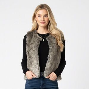Sebby Faux Fur Vest size large new with tags